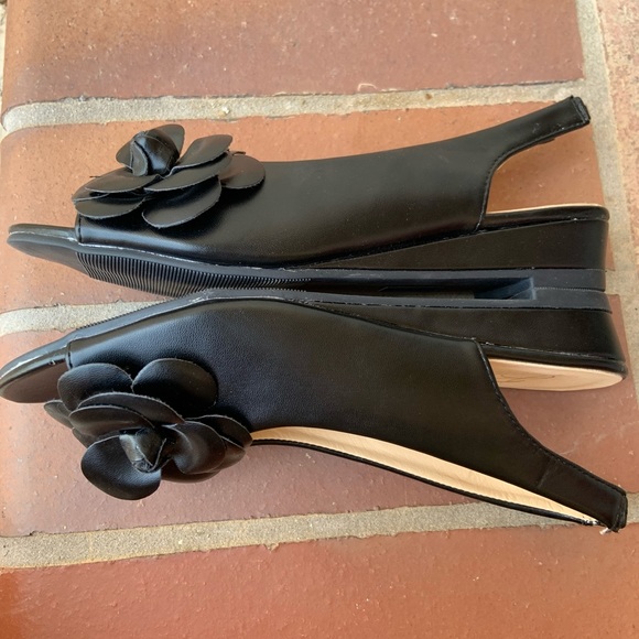 GUC Darling Beacon Black Slingback Style Shoes - Picture 3 of 7